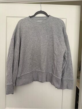 American Eagle Outfitters Light Gray Pullover Sweatshirt with Wide Sleeves
